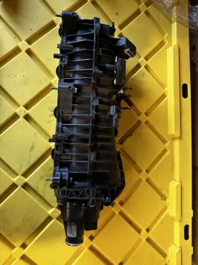 7810752 Bmw 14-18 F30 F31 328d Intake Manifold With Flap Control And Throttle Body Oem