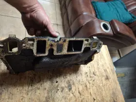10172786 Chevrolet Chevy Gmc 4.3 Vortec Tbi Intake Manifold #3