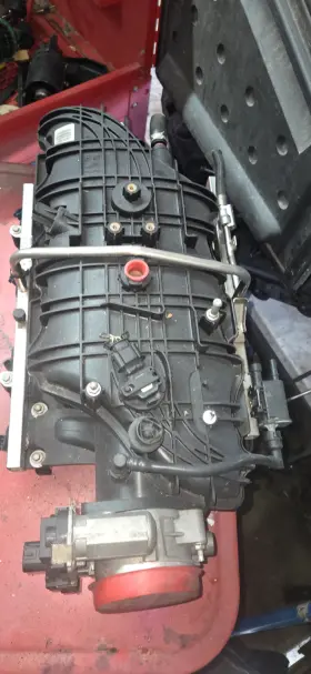 25379713 Chevy/gmc Gm Oem Intake Manifold - With Fuel Rails And Injectors