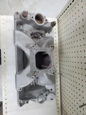 2977 Edelbrock Bowtie Victor Jr #2