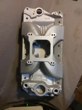 2978 Edelbrock Vintage Discontinued Victor E Intake Manifold Sb Chevy