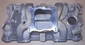 7104 Edelbrock Sb Chevy Q-jet Performer Rpm Intake Dual Plane 1500-6500 Gc