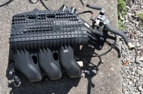 5f9f9424d Ford 2005-2007 500 Freestyle 3.0l Upper Intake Manifold Assembly Oem