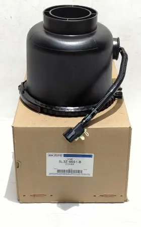 5l3z-9661-b Ford New Oem Genuine Rear Intake Cover 2005-2008 F-150 4.2l