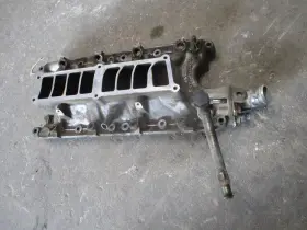E7tz9424b Ford 94 F150 5.0l Lower Intake Manifold 85-95