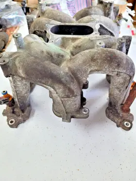 F65e-9424-be Ford 4.6l V-8 Intake Manifold - Used #2