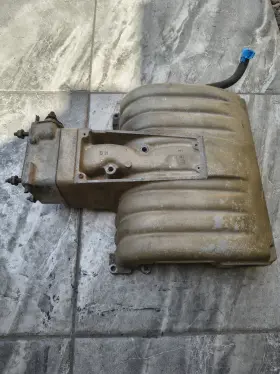 Rf-e7le-9425c4b Ford 87-93 Mustang 5.0 Oem Ho Upper Intake
