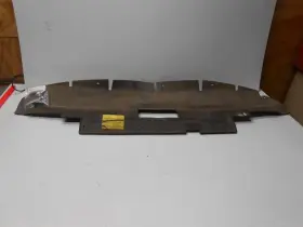 Smitley-265-11-118 Ford 99 F250 Upper Radiator Deflector F81b-8326-ab