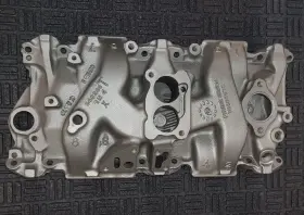 346260 General Motors Intake Manifold Gm 2 Barrel With Hot Air Choke And Egr - Clean