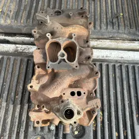 10052952 Gm 454 V-8 Intake Manifold - Used