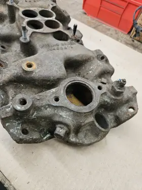 4gc-4jet Gm 3770083 Chevrolet 348 409 Cast Iron Intake For Rochester Carburetor #2