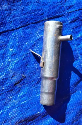 3846123 Gm Nos Chevy Oil Filler Tube