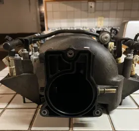 12560688 Oem Ls Chevrolet Ls1 Intake Manifold With Egr Camaro And Fuel Rail Free Injectors #2