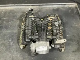 94611001669 Porsche 15-18 Macan S 3.0 3.6 Turbo Engine Air Intake Manifold With Throttle Body