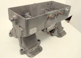 7017231 Rochester 7017380 1963-1965 Corvette Fuel Injection Upper Intake Plenum Doghouse