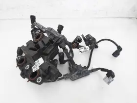 12211-f0010 Toyota 2018-2023 Camry Ventilation Box Case Cracked Plug
