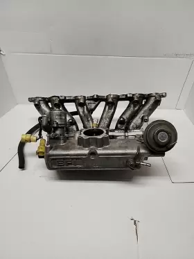 1710943020 Toyota 82-86 Supra 2.8l 4cyl Upper And Lower Intake Manifold Assembly