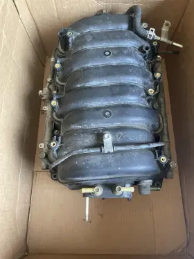 17120-5001 Toyota 05-06 Tundra/sequoia Lexus 4.7l V8 Intake Manifold Partial Assembly Oem