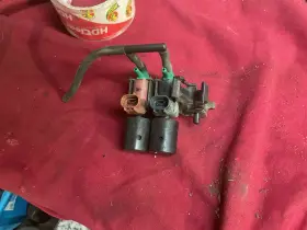 35010 Toyota 40 88 Through 95 Four-wheel-drive Vacuum Assembly