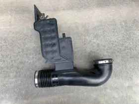 17875-50250 Toyota Lexus 2001-2005 Gs430 Air Intake Resonator Connector Tube Pipe Oem