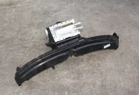 079145785h Volkswagen 13-18 Bentley Gtc Gt / Audi S8 Rs7 4.0l V8 Turbocharger Air Intake Duct Oem