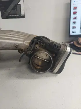 22133201r Volkswagen Trucks 2004-2007 Vw Touareg 3.2l Intake Manifold W Throttle Body Oem #2