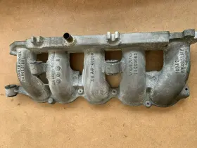 30650092 Volvo 2005-2010 S40 / V50 2.4l Lower Intake Manifold Oem