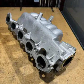 329-59340 Volvo Intake Manifold 2.3l Fits 850 And 70 Series