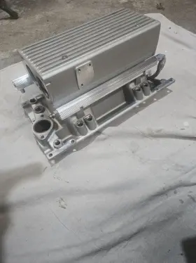 7542 Weiand Vortec Stealth Ram